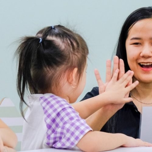 Trẻ phát triển khả năng tư duy và giải quyết vấn đề sáng tạo